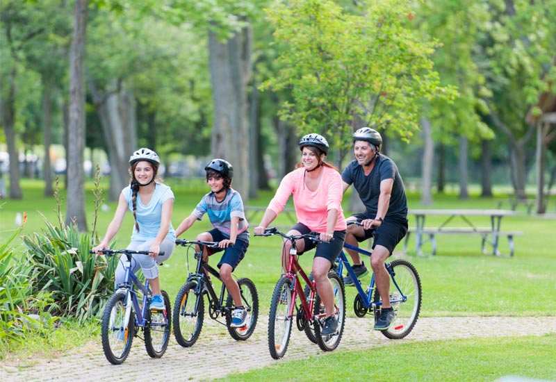 bike-family.jpg